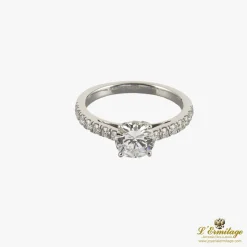 ANILLOS DE COMPROMISO Solitario oro blanco y diamantes color e, pureza vvs1 y peso 1,05 cts.