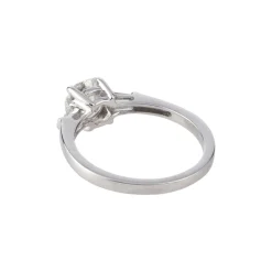 ANILLOS DE COMPROMISO Solitario en oro blanco con brillante color g, pureza vs1, y peso 1,00ct.