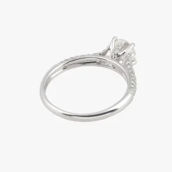 ANILLOS DE COMPROMISO Solitario en oro blanco con brillante color g, pureza vs1, y peso 0,75 ct