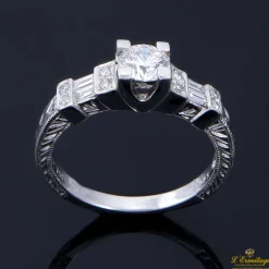 ANILLOS DE COMPROMISO Sortija oro blanco y diamantes color g, pureza si1 y peso 0,55 cts.