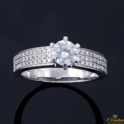 ANILLOS DE COMPROMISO Sortija oro blanco y diamantes color g, pureza si2 y peso 0,59 cts.