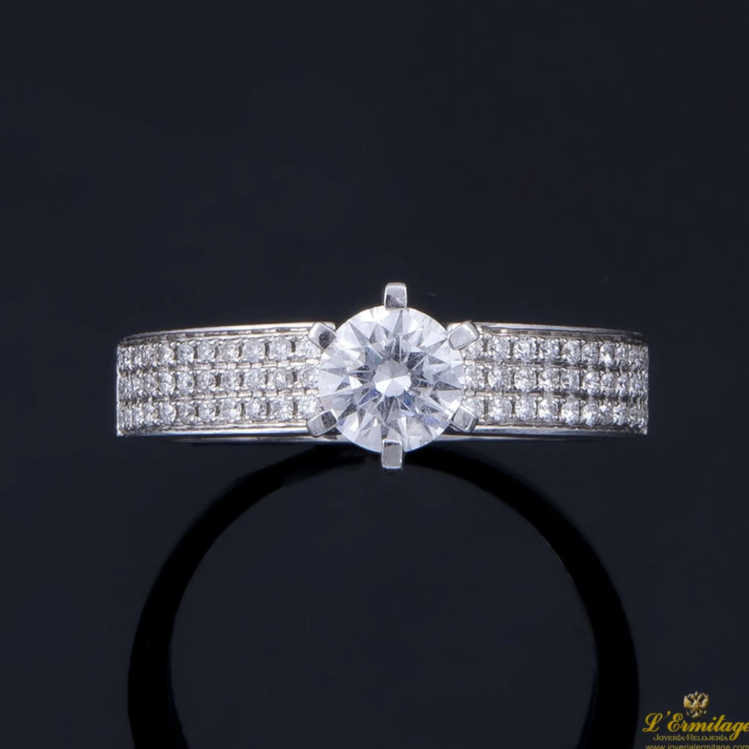 ANILLOS DE COMPROMISO Sortija oro blanco y diamantes color g, pureza si2 y peso 0,59 cts.