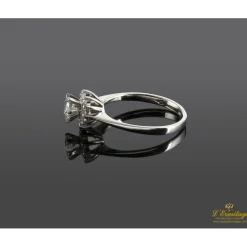 ANILLOS DE COMPROMISO Sortija solitario en oro blanco con brillante color g y peso 0,40 ct.