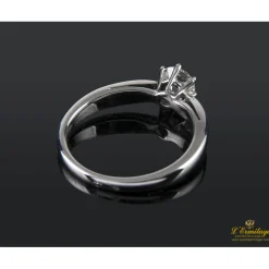 ANILLOS DE COMPROMISO Sortija solitario oro blanco color g, pureza vs1 y peso 0,50 cts.