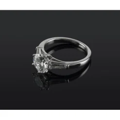 ANILLOS DE COMPROMISO Sortija solitario oro blanco y diamantes color g, pureza vs1 y peso 1,41 cts.