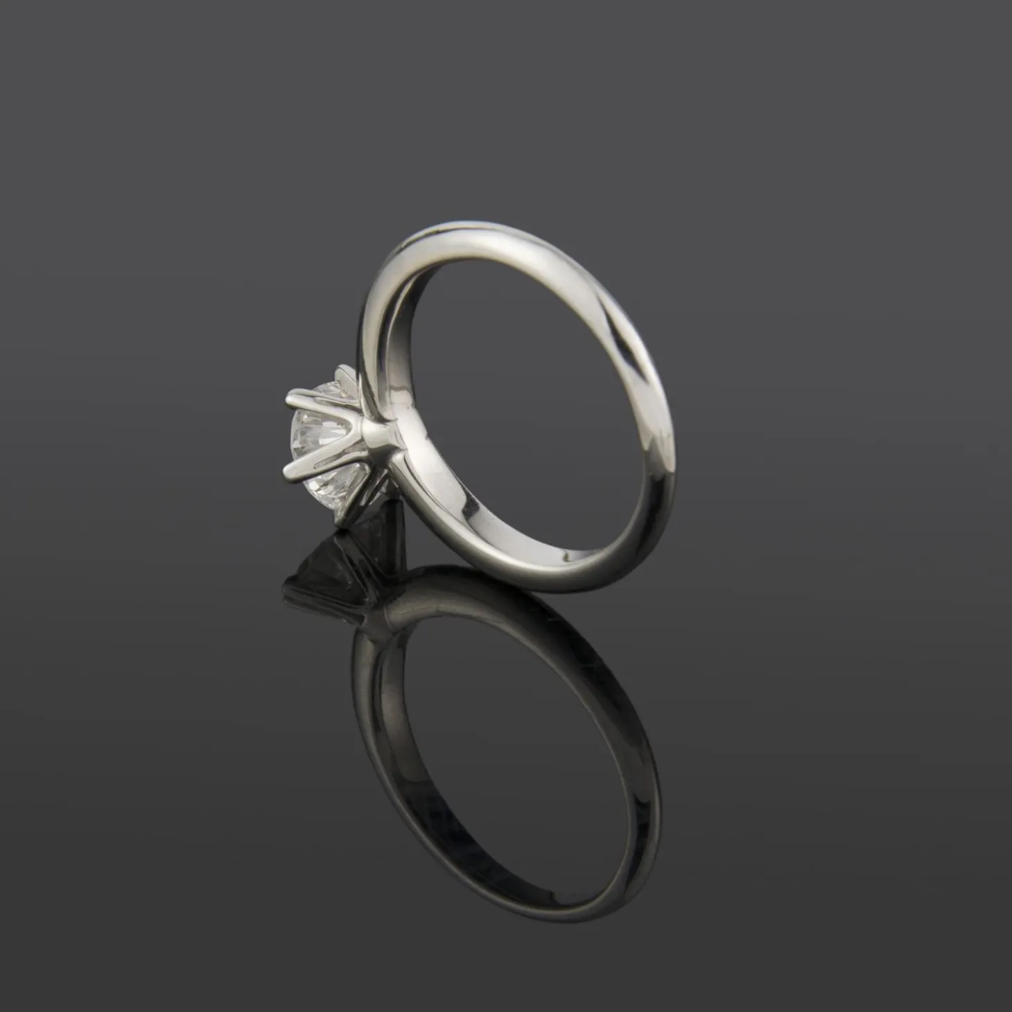 ANILLOS DE COMPROMISO Sortija solitario oro blanco color d, pureza vvs1 y peso 1,01 cts.