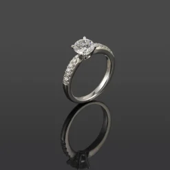ANILLOS DE COMPROMISO Sortija solitario oro blanco color e, pureza vvs1 y peso 1,05 cts.