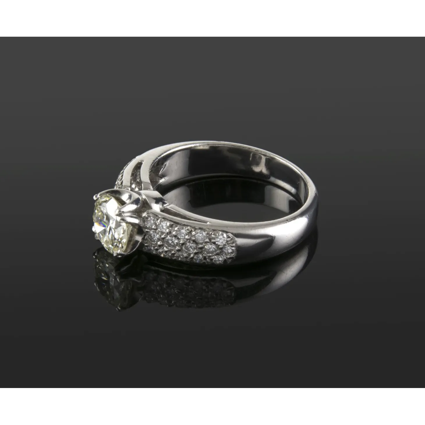 ANILLOS DE COMPROMISO Sortija oro blanco y diamantes color l, pureza vvs2 y peso 1,08 cts.
