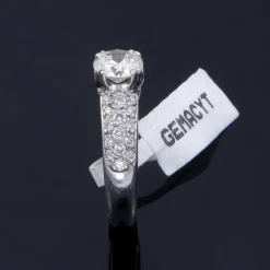 ANILLOS DE COMPROMISO Sortija oro blanco y diamantes color l, pureza vvs2 y peso 1,08 cts.