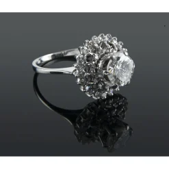 ANILLOS DE COMPROMISO Sortija oro blanco y diamantes color i, pureza p1 y peso 1,30 cts.