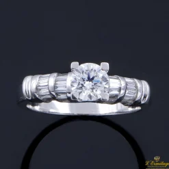 ANILLOS DE COMPROMISO Sortija solitario oro blanco color g, pureza si1 y peso 0,71 cts.