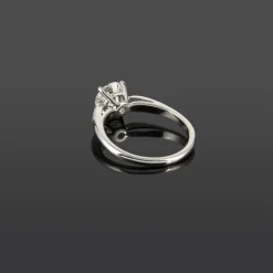 ANILLOS DE COMPROMISO Sortija solitario oro blanco color f, pureza vvs1 y peso 1,10 cts.