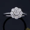 ANILLOS / SORTIJAS Anillo oro blanco rosetón de diamantes