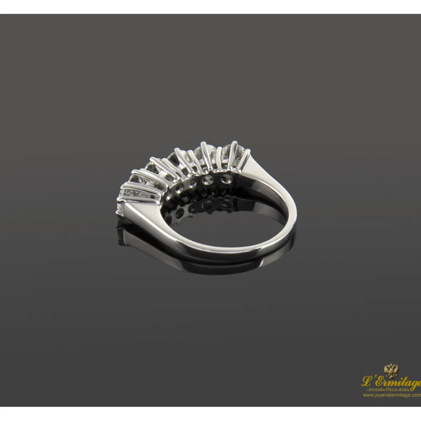 ANILLOS / SORTIJAS Cintillo oro blanco y diamantes