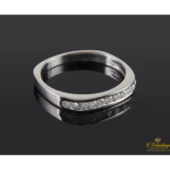 ANILLOS / SORTIJAS Cintillo realizado en oro blanco con brillantes.