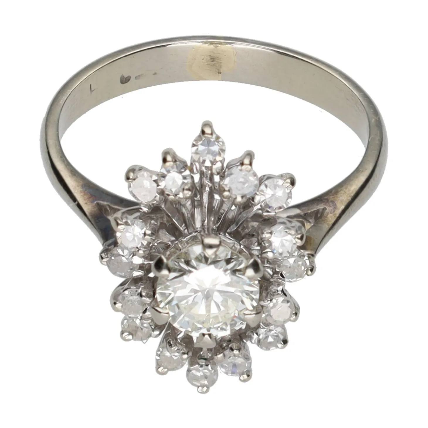 ANILLOS / SORTIJAS Solitario en oro blanco con brillante central y detalles con brillantes. Talla 8.