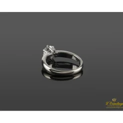 ANILLOS / SORTIJAS Solitario en oro blanco con un brillante color g, pureza vs1 y peso 0.50 Ct.
