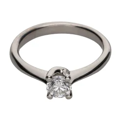 ANILLOS / SORTIJAS Solitario en oro blanco con un brillante. Talla 13.