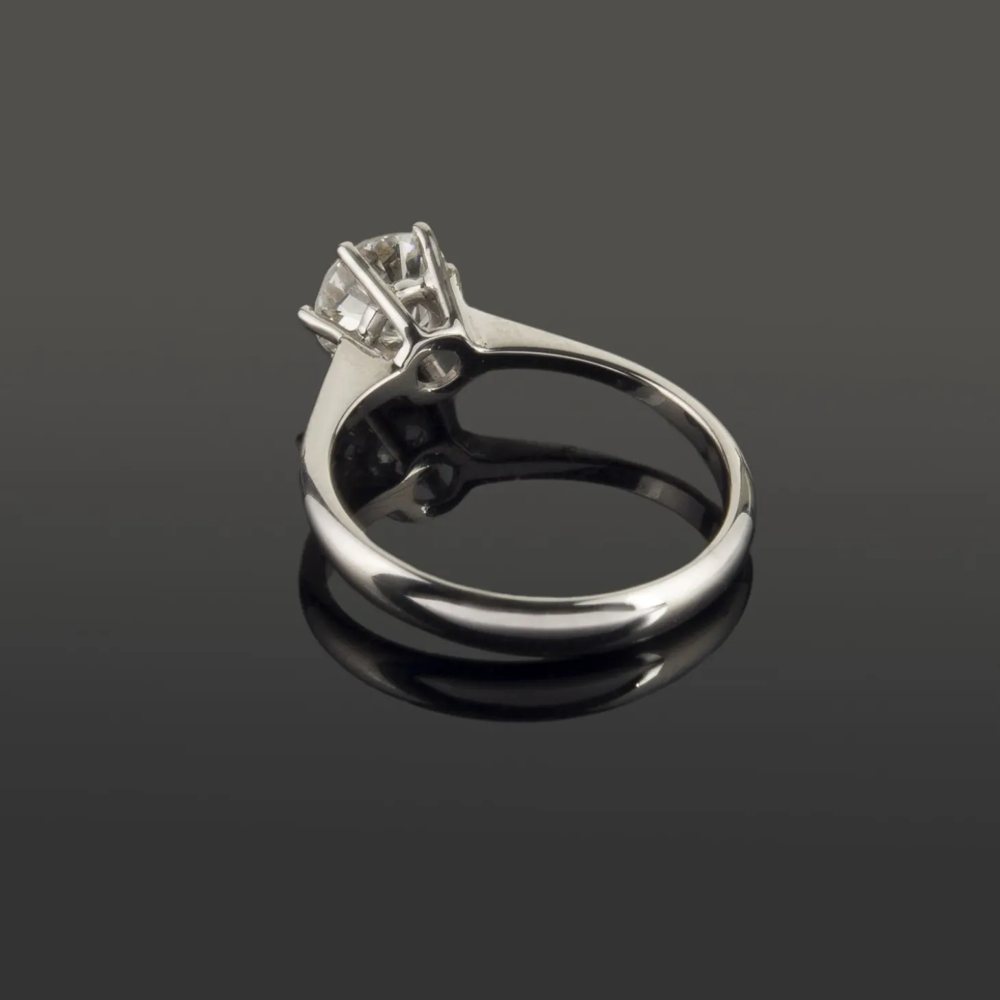 ANILLOS / SORTIJAS Solitario en oro blanco con brillante color f, pureza si1, y peso 1,05ct.