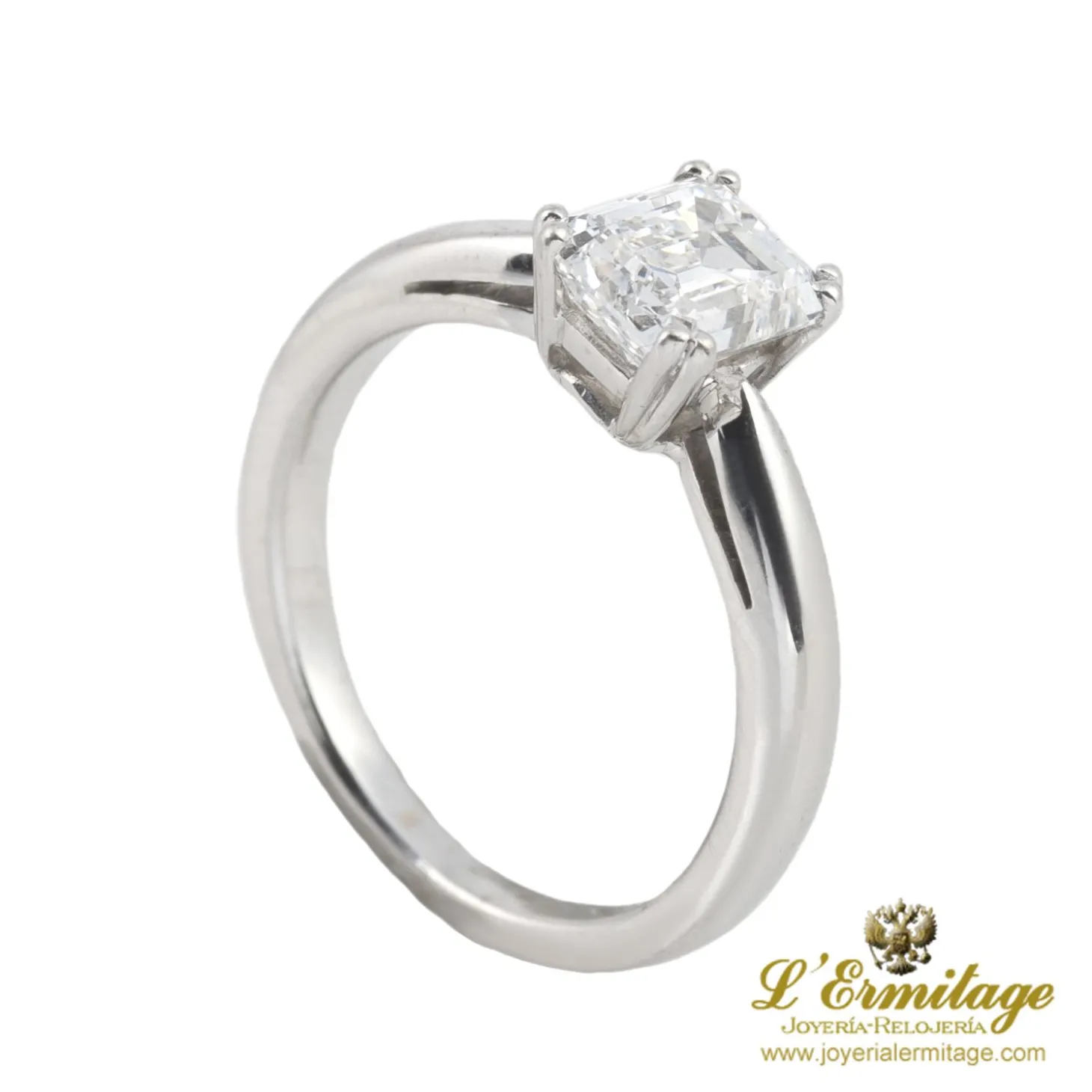 ANILLOS / SORTIJAS Solitario en oro blanco con brillante color f, pureza vs1 y peso 1,51 ct.
