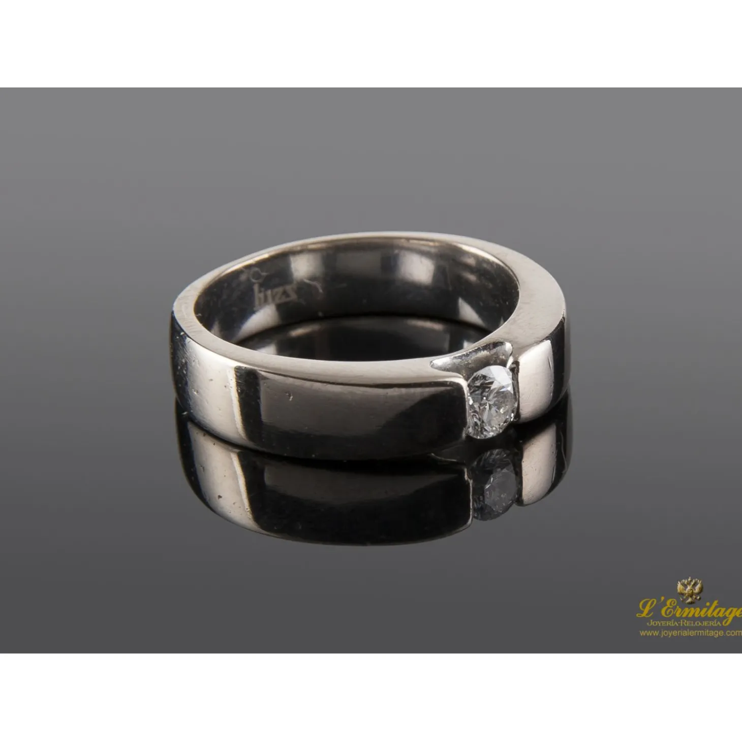 ANILLOS / SORTIJAS Solitario en oro blanco con un brillante.