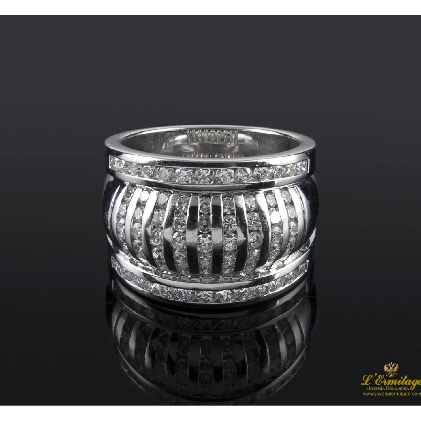 ANILLOS / SORTIJAS Sortija ancha oro blanco y diamantes.