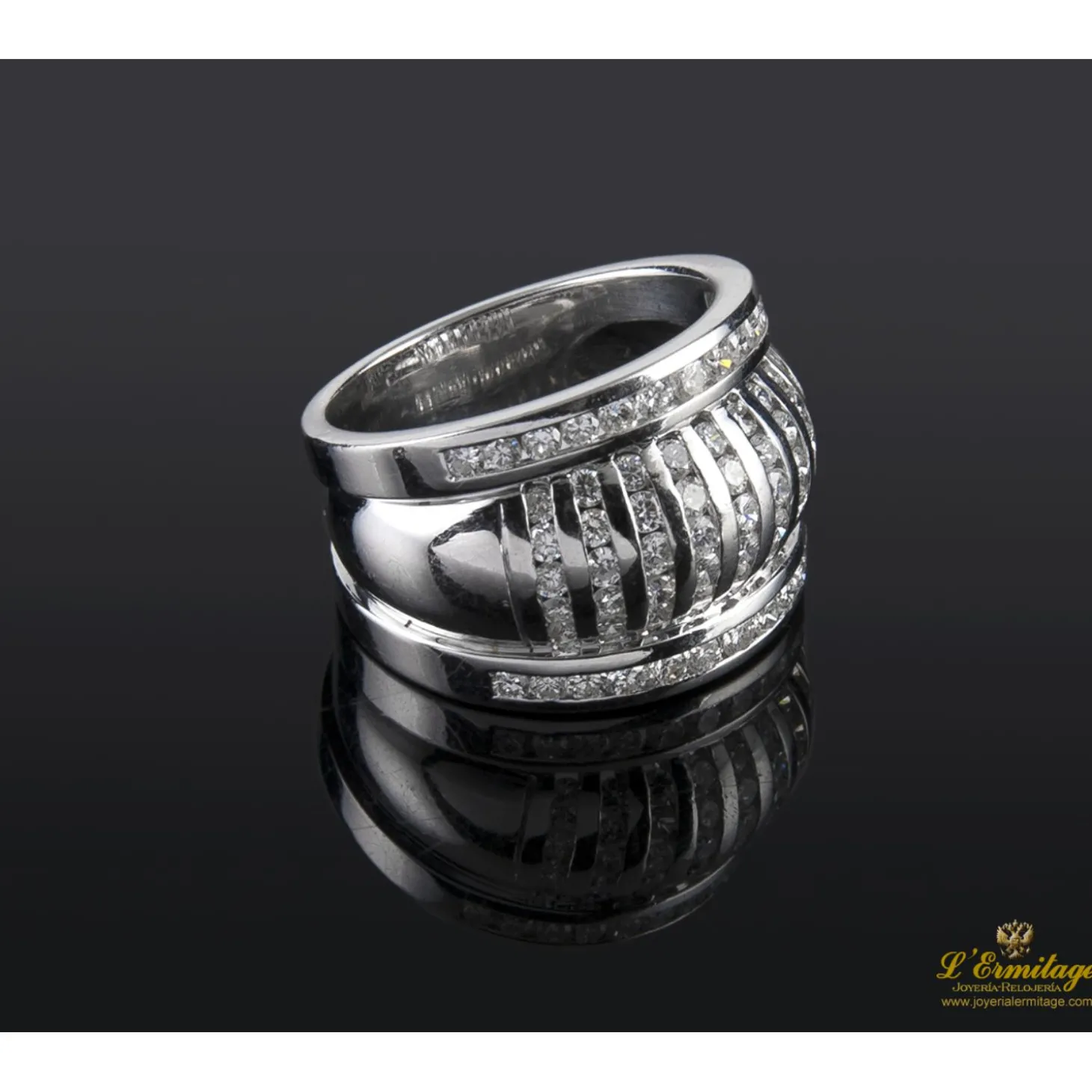 ANILLOS / SORTIJAS Sortija ancha oro blanco y diamantes.