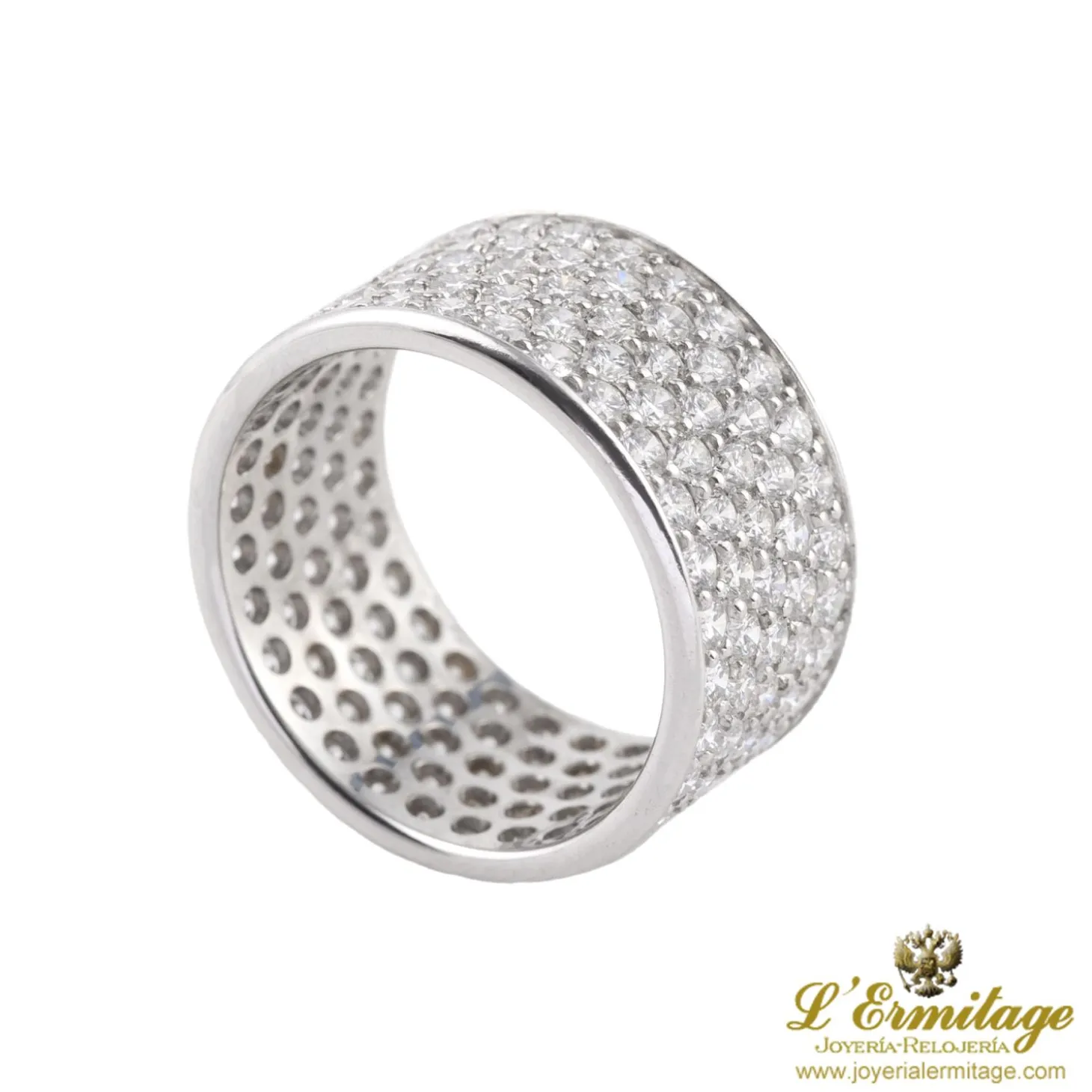 ANILLOS / SORTIJAS Sortija ancha en oro blanco con brillantes. Talla 13-14.