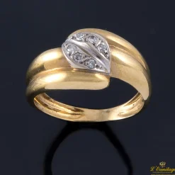 ANILLOS / SORTIJAS Sortija antigua oro amarillo y diamantes talla antigua.