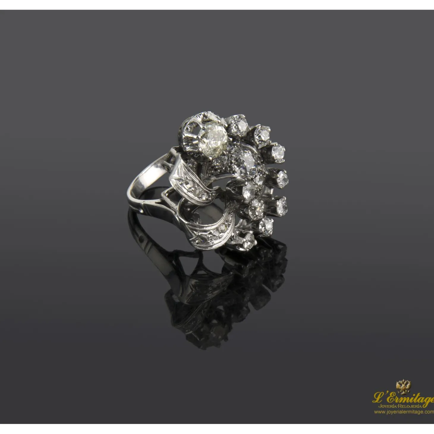 ANILLOS / SORTIJAS Sortija antigua oro blanco y diamantes naturales