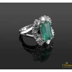 ANILLOS / SORTIJAS Sortija antigua oro blanco esmeralda y diamantes.