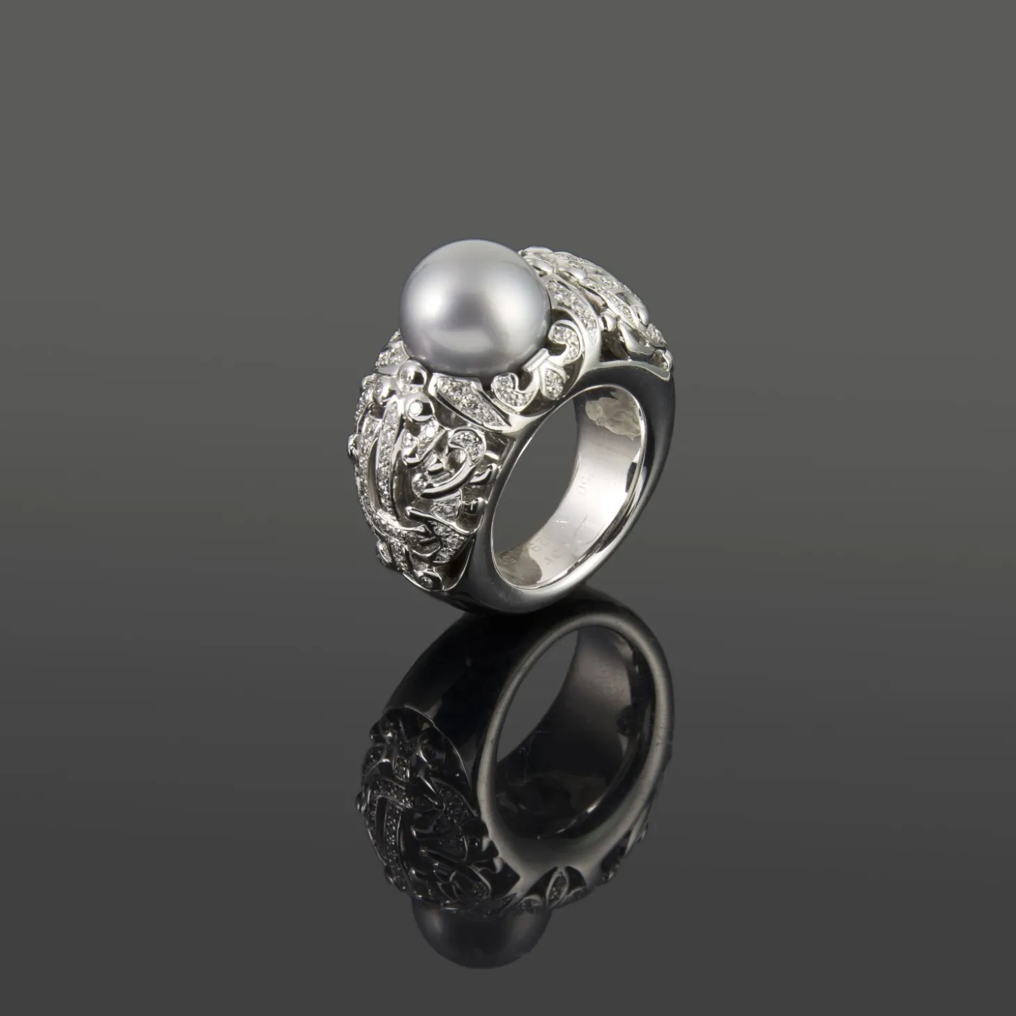 ANILLOS / SORTIJAS Sortija calada oro blanco perla negra y diamantes