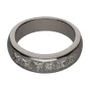 ANILLOS / SORTIJAS Sortija cintillo en oro blanco con brillantes talla princesa. Talla 14.