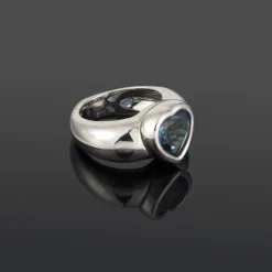 ANILLOS / SORTIJAS Sortija corazón oro blanco topacio azul