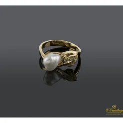 ANILLOS / SORTIJAS Sortija en oro amarillo con perla y brillantes.