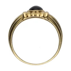 ANILLOS / SORTIJAS Sortija en oro amarillo y onix. Talla 17.