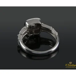 ANILLOS / SORTIJAS Sortija en oro blanco con cuajado de brillantes.