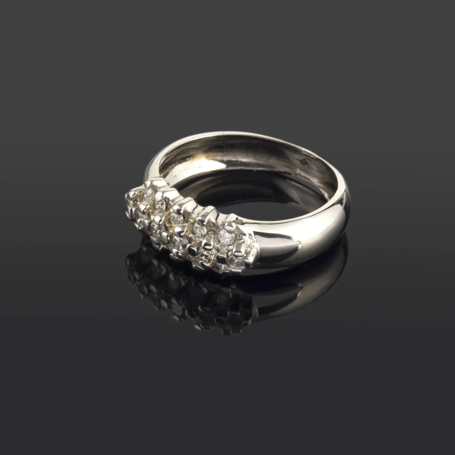 ANILLOS / SORTIJAS Sortija en oro blanco con brillantes