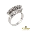 ANILLOS / SORTIJAS Sortija en oro blanco con diamantes naturales.