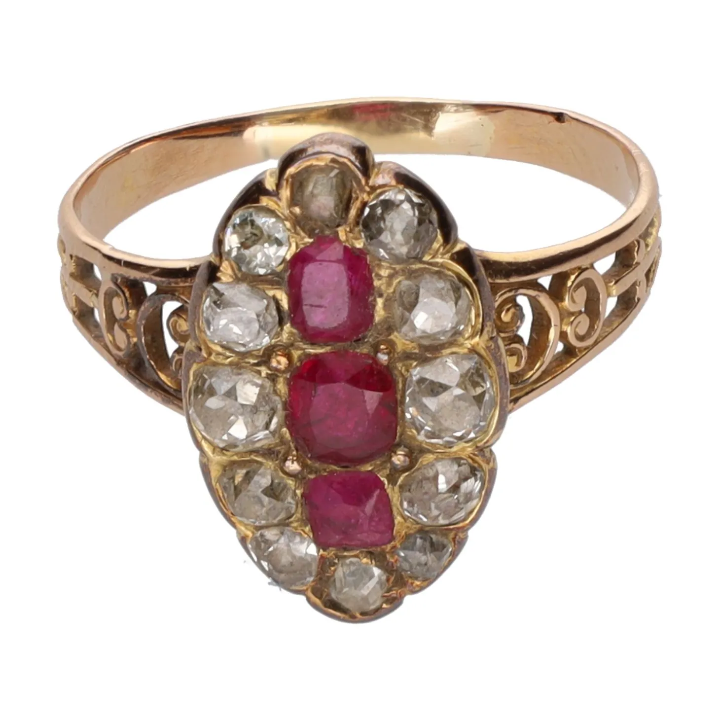 ANILLOS / SORTIJAS Sortija en oro amarillo con zafiro y brillantes. Talla 12.