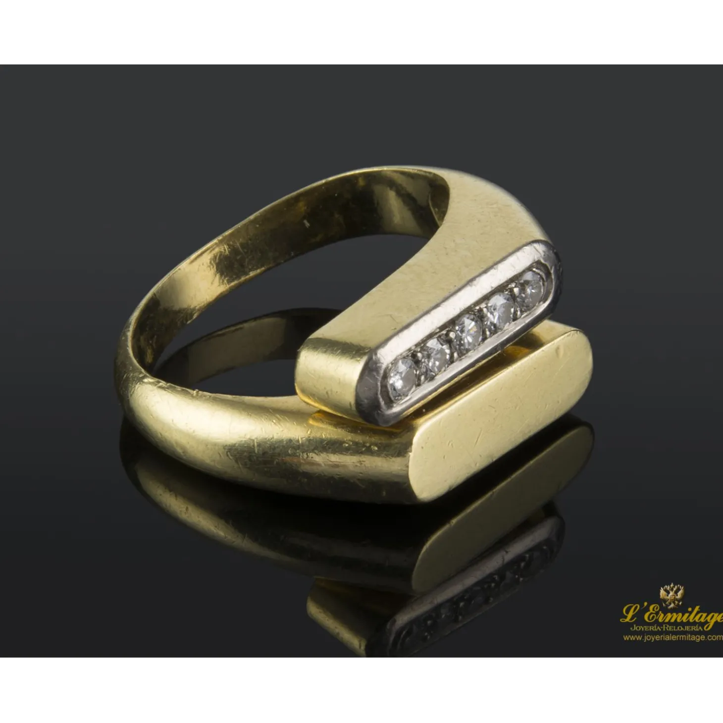 ANILLOS / SORTIJAS Sortija en oro amarillo y oro blanco con brillantes.