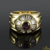 ANILLOS / SORTIJAS Sortija en oro amarillo con rubí y diamantes.