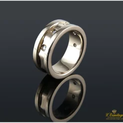 ANILLOS / SORTIJAS Sortija en oro amarillo con brillantes