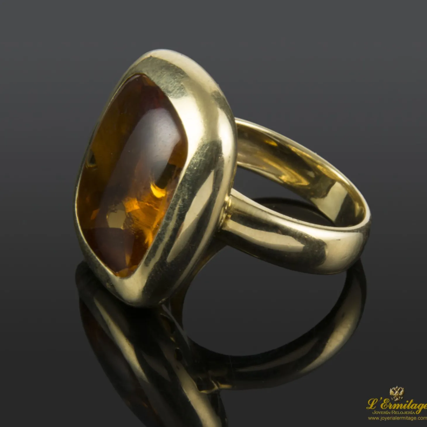 ANILLOS / SORTIJAS Sortija en oro amarillo con un topacio