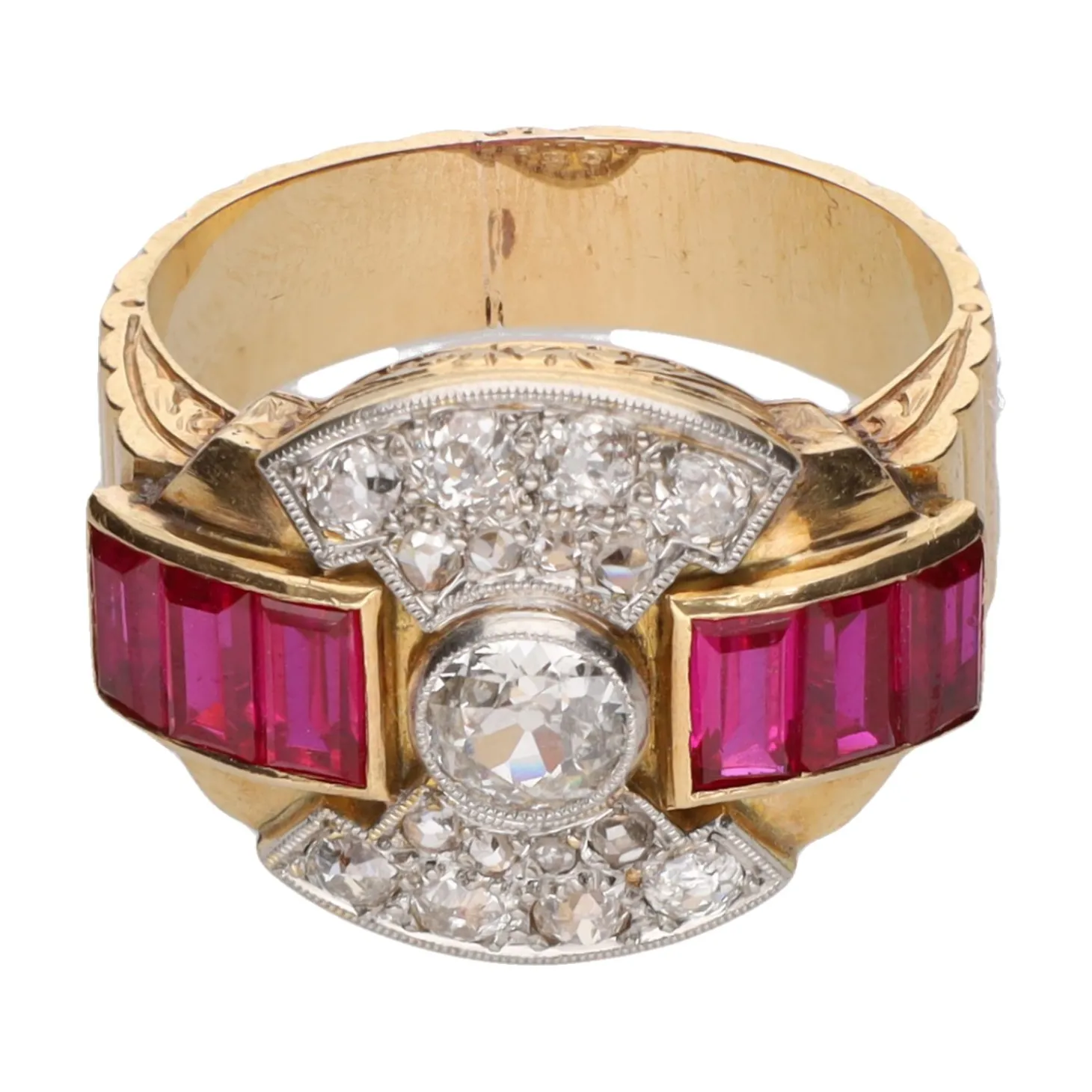 ANILLOS / SORTIJAS Sortija en oro amarillo con rubíes y diamantes. Talla 17.