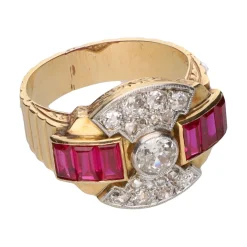 ANILLOS / SORTIJAS Sortija en oro amarillo con rubíes y diamantes. Talla 17.