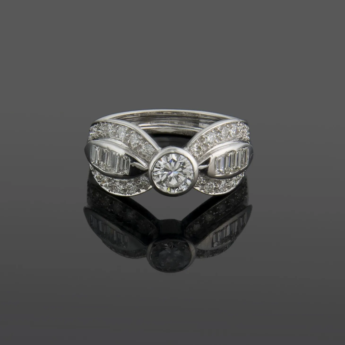 ANILLOS / SORTIJAS Sortija en oro blanco con diamantes
