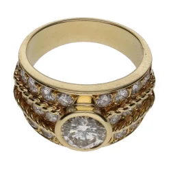 ANILLOS / SORTIJAS Sortija en oro amarillo y brillantes. Talla 12.