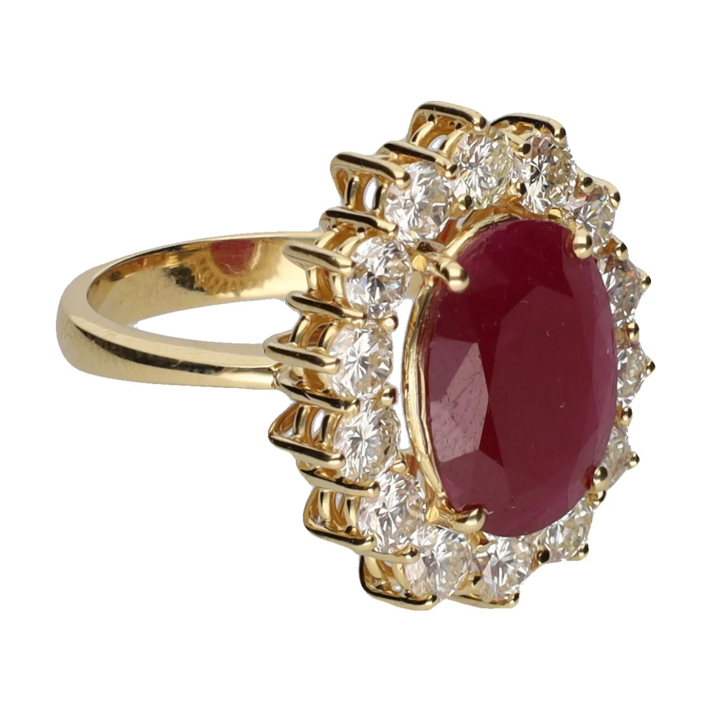 ANILLOS / SORTIJAS Sortija en oro amarillo con rubí y brillantes. Talla 13.
