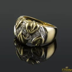ANILLOS / SORTIJAS Sortija en oro amarillo con brillantes.